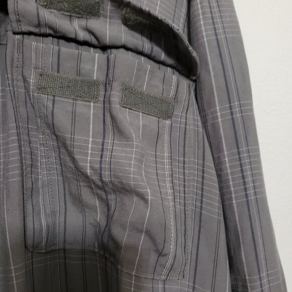 The  North Face Button Down Long Sleeve - Picture 5 of 15